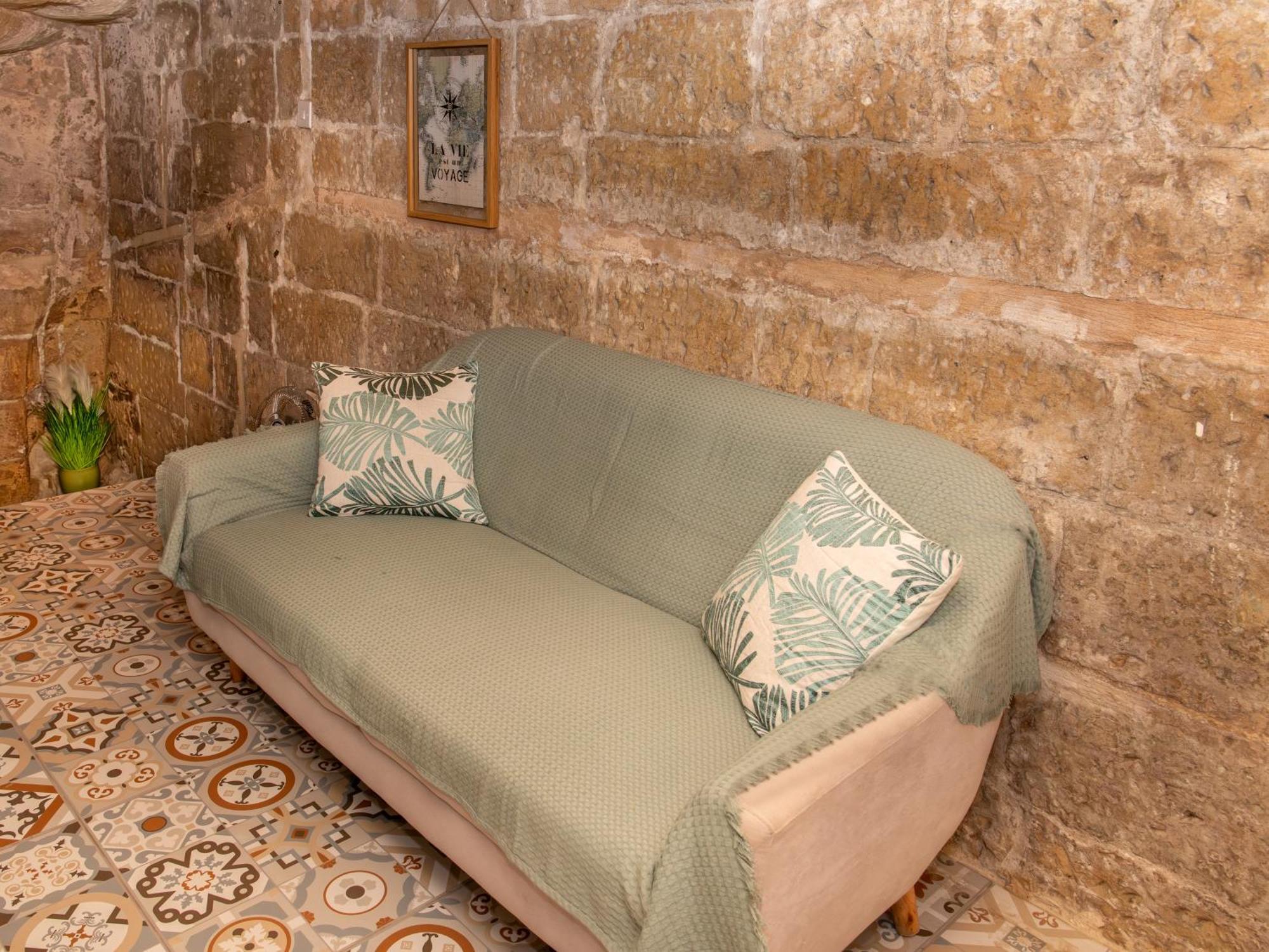 75 St Christopher Street, Appartement La Valette